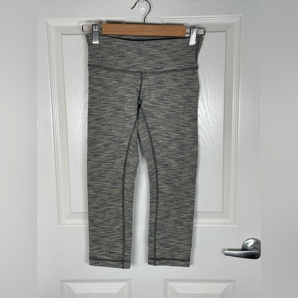 Lululemon Align Crop Pant Twillines Ice Gray/Black Size 4 - Picture 9 of 11